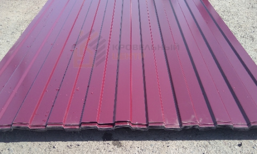 Профлист С8-0.45 ПЭ RAL 3005